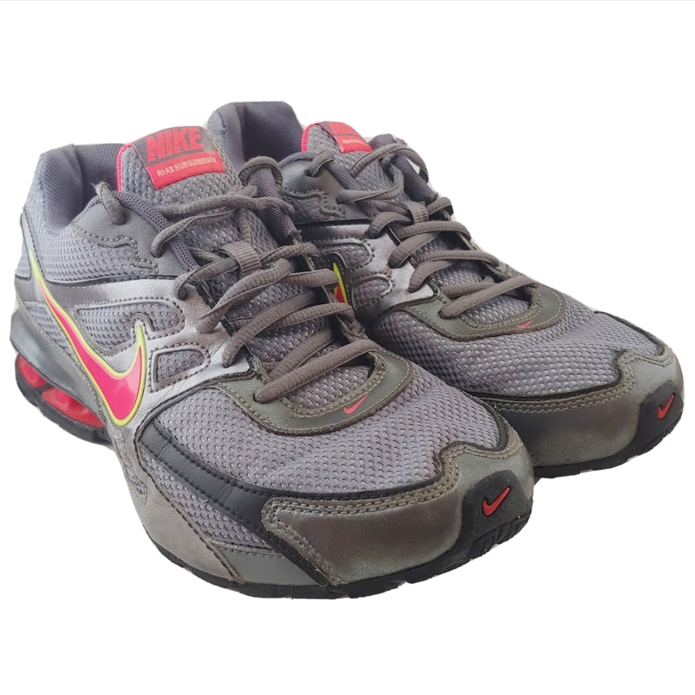 Nike Relax Run Dominate Shocks Grey Pink Sneakers